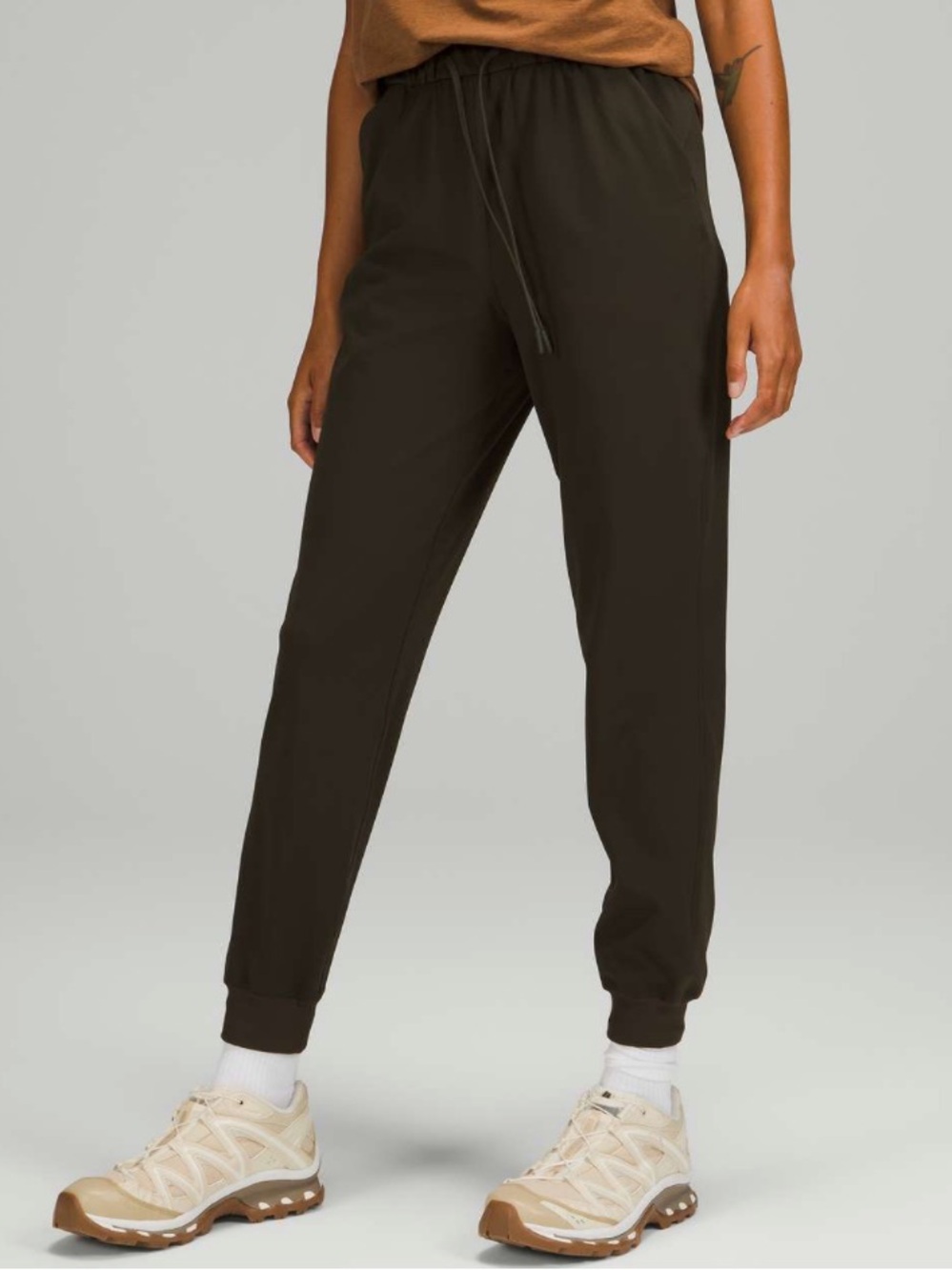 Lululemon Stretch High-Rise Jogger Dark Olive Luxtreme Athleisure Size 6